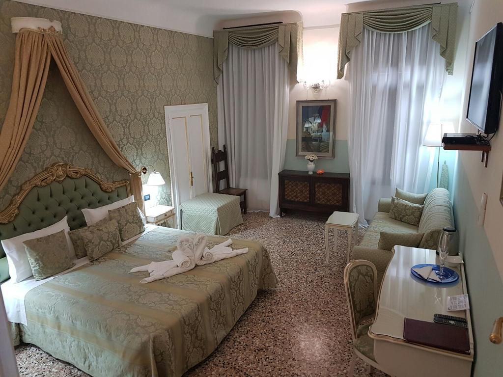Friendly Venice Suites Exteriér fotografie