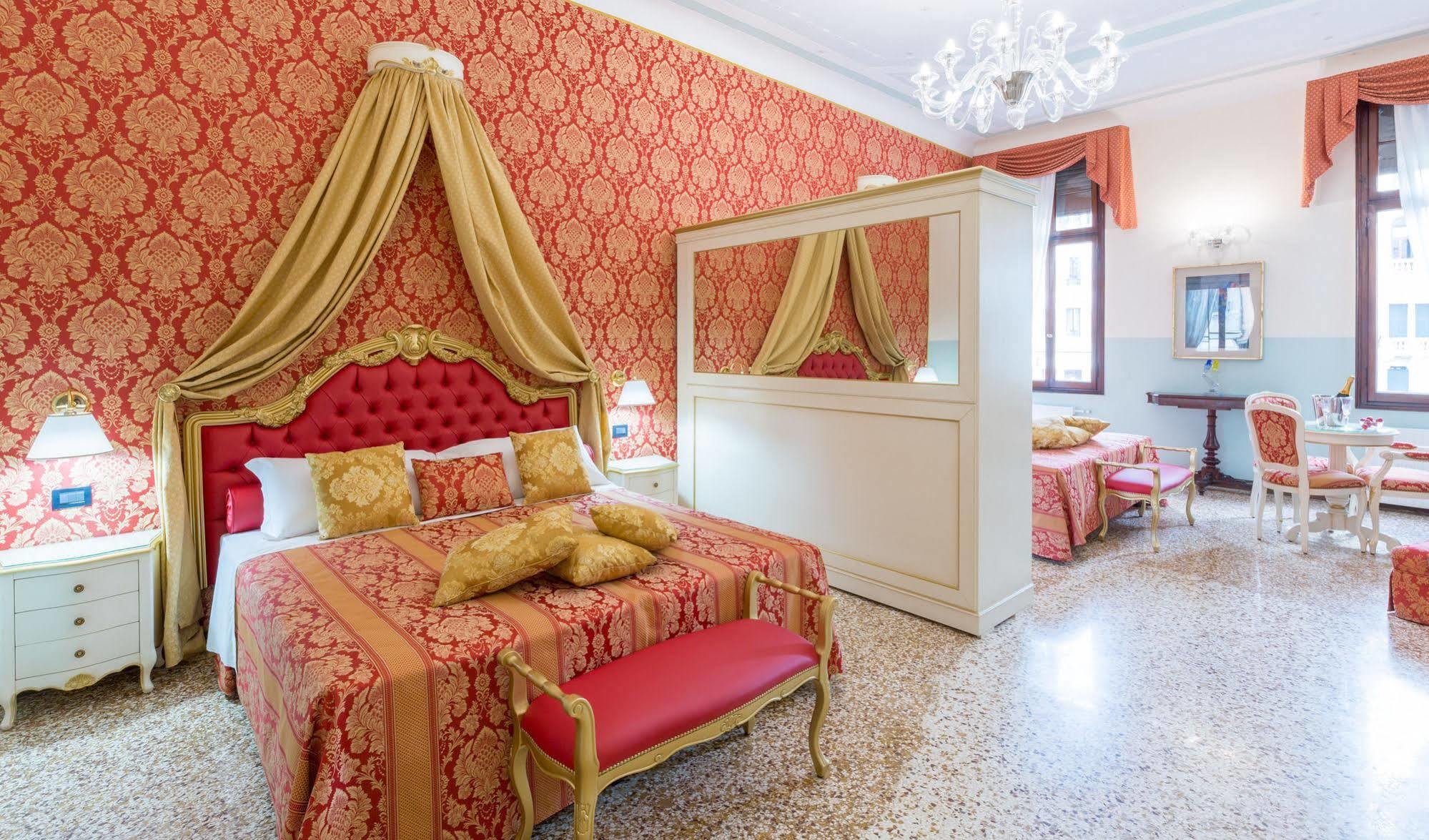 Friendly Venice Suites Exteriér fotografie